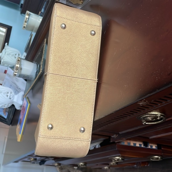 Hobo Original Mariella gold saffiano leather bag - Picture 13 of 13